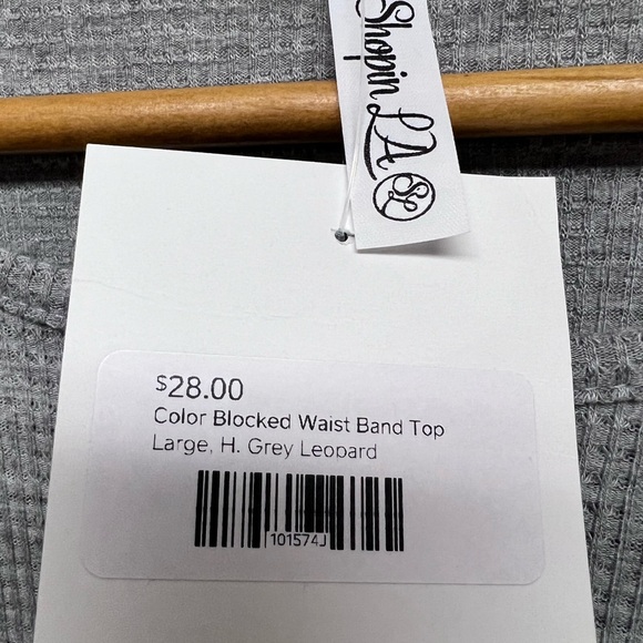 Shop in LA Color Block Waffle Weave Shirt w/ Contrasting Animal Print Large NWT - Picture 10 of 11